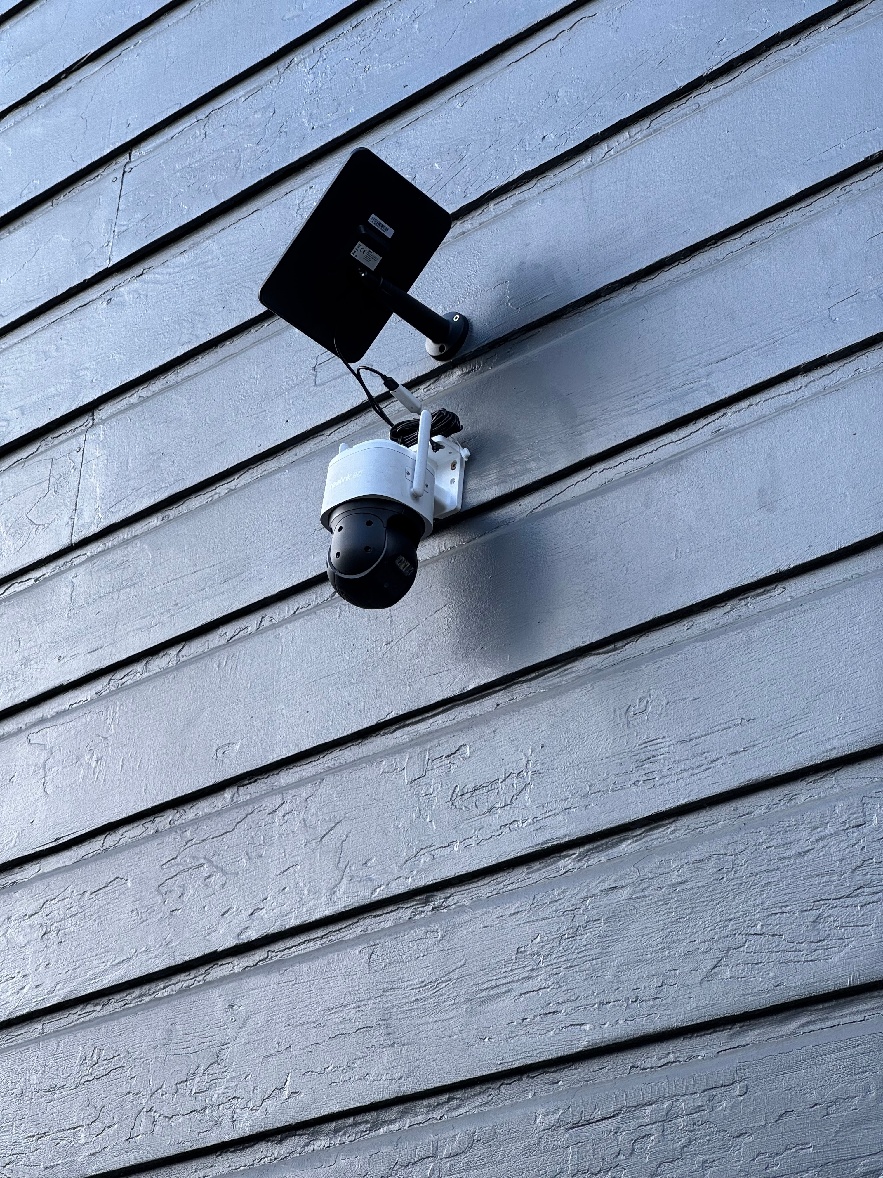 Remote surveillance monitoring